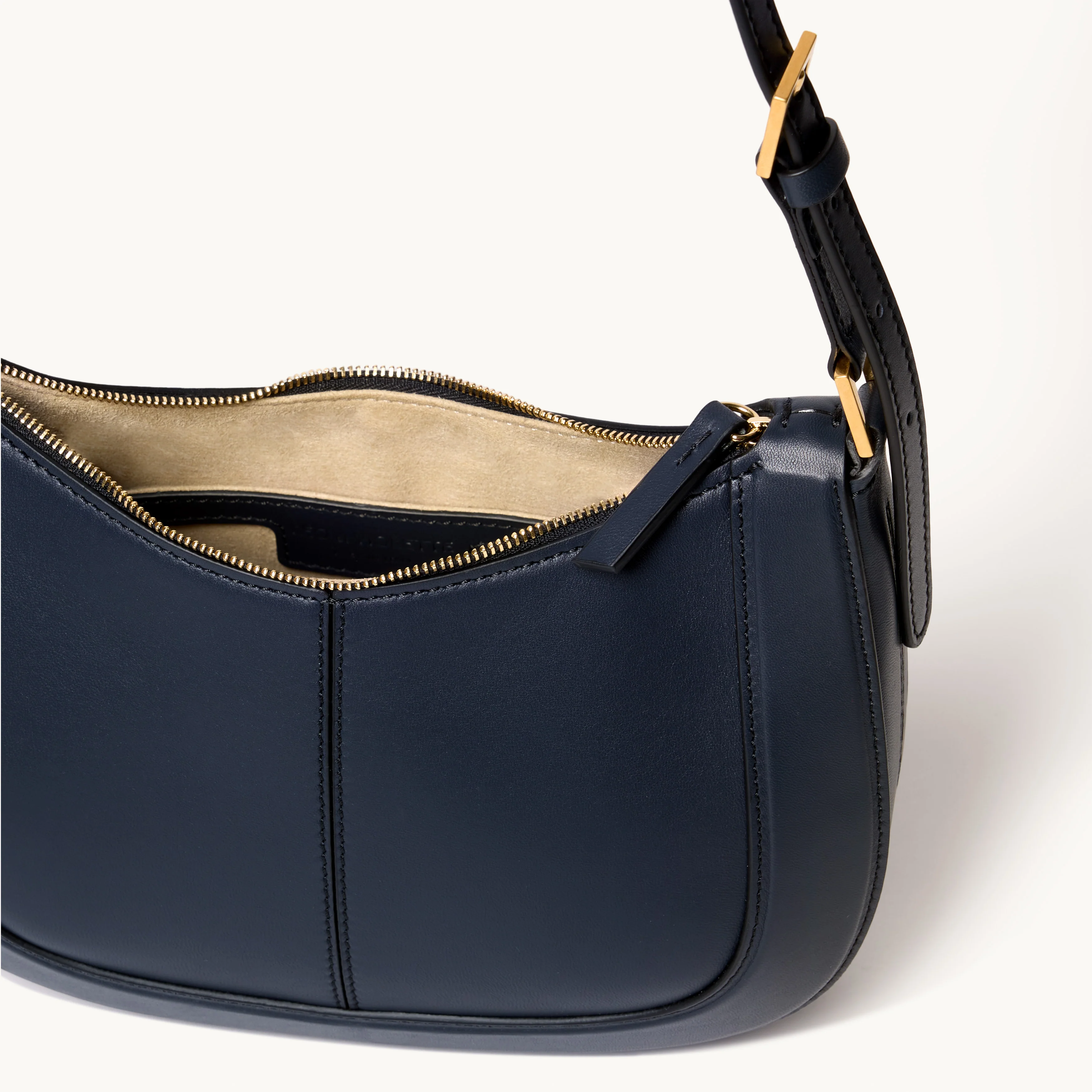 Le Gina - Image 4